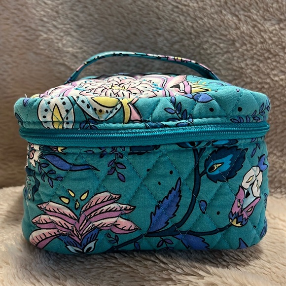Handbags - VERA BRADLEY Peacock Garden Train Case